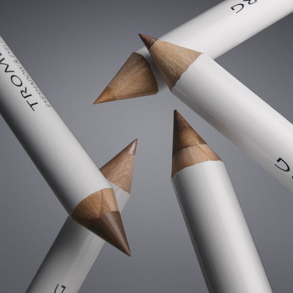 Eyeliner&nbsp;&&nbsp;Eyeshadow Dune, Tromborg