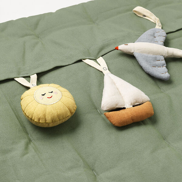 Meri legemadras, sailboats, Dear April