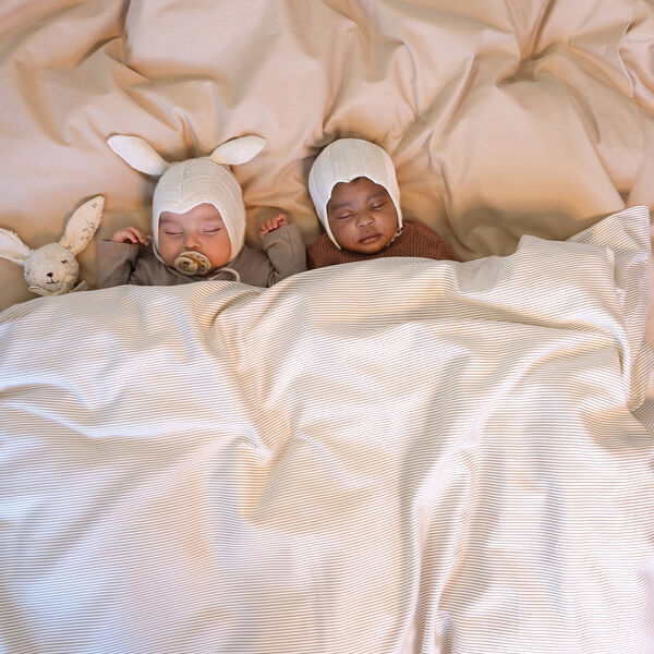 Baby senget&oslash;j, classic stripes camel, Cam Cam Copenhagen