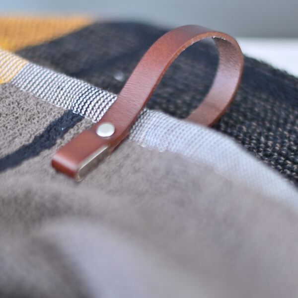 Magnetisk h&aring;ndkl&aelig;deholder, brown, Nordan Home