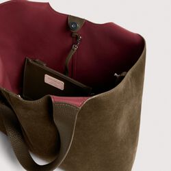COCCINELLE C-EASY SUEDE | Fango | Taske, Coccinelle