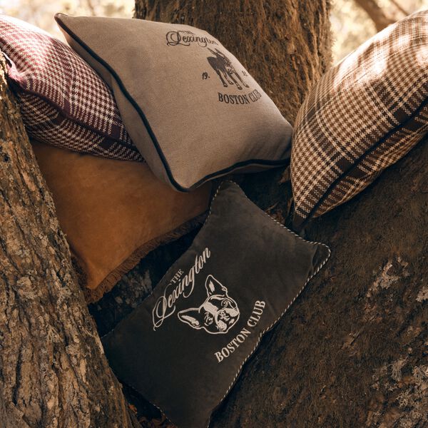 Boston Club Velvet Pillow | Olive/Lt Beige | Pyntepude, Lexington