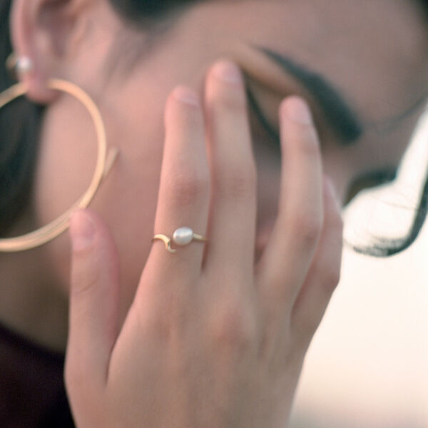 Moonshine Ring, gold, Maria Black