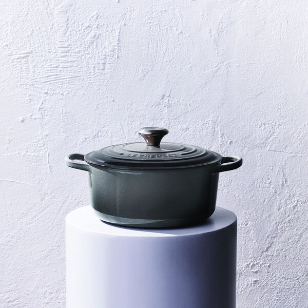 Signature rund st&oslash;bejernsgryde &Oslash; 24 cm, flint, Le Creuset