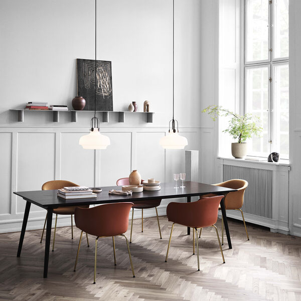 In Between SK6 spisebord, sortlakeret eg, &Tradition