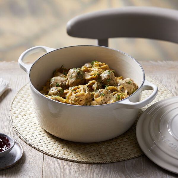 Signature rund gryde &Oslash; 28 cm, meringue, Le Creuset