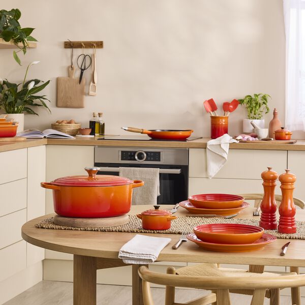 Signature st&oslash;bejern oval gryde &Oslash; 31 cm, volcanic, Le Creuset