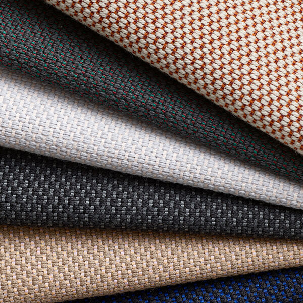 Svanen™ 3320 loungestol med keder Choice 2024, creme/brown 0428/chestnut, Fritz Hansen