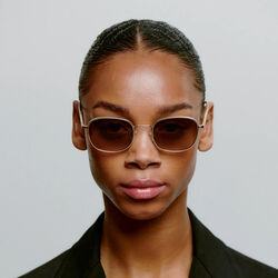 Hello Solbriller, matte gold, A. KJÆRBEDE