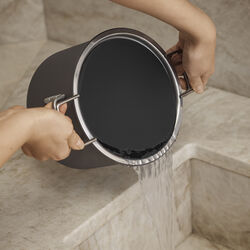 Hældelåg, Eva Trio