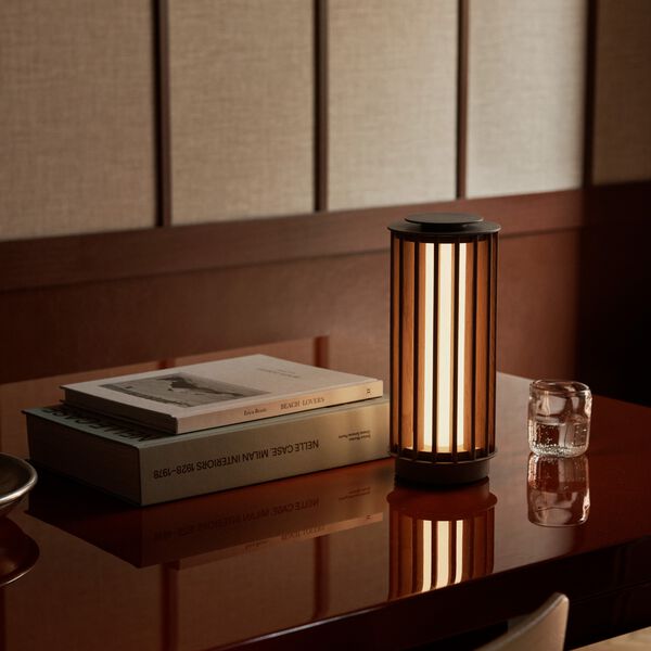 Numbra TY3 | Lacquered Oak/Tumbled Aluminium | Transportabel Lampe, &Tradition