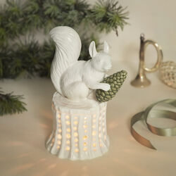 Winter Stories Squirrel on Tree Stumb fyrfadsstage Winter Stories Squirrel on Tree Stumb fyrfadsstage, Dottir Nordic Design