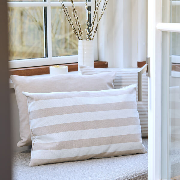 Outdoor Fine Stripe pude, beige Outdoor Fine Stripe pude, beige, Compliments