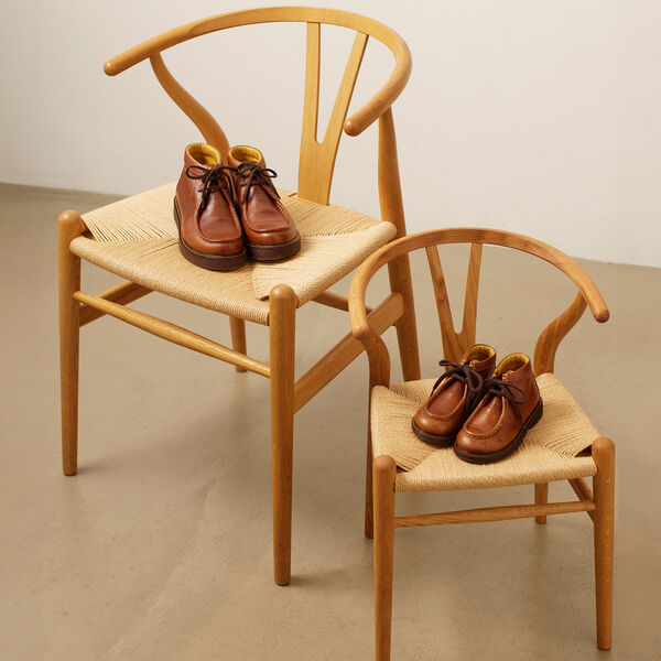 Snøresko med kontraststikninger, cognac, ANGULUS