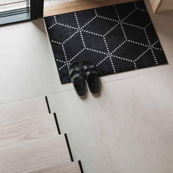 Hagl Black d&oslash;rm&aring;tte, Heymat