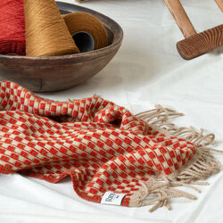 ISAK Throw, red sumac, R&oslash;ros Tweed
