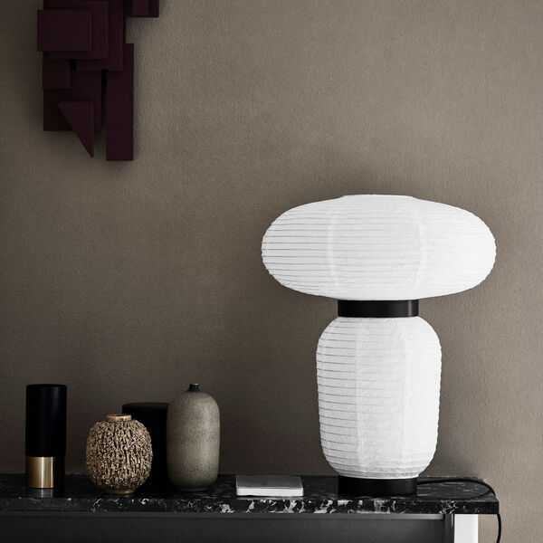 Formakami JH18 bordlampe, ivory white, &Tradition