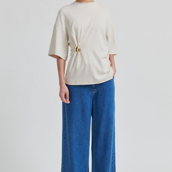 Enora Brooch Tee, soft beige, Second Female