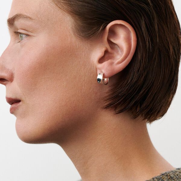 Reflection Hoops Small, forsølvet Reflection Hoops Small, forsølvet, Pernille Corydon Jewellery