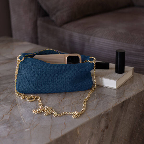 Strikket Clutch K&aelig;de Petra, dark blue melange, By LOHN