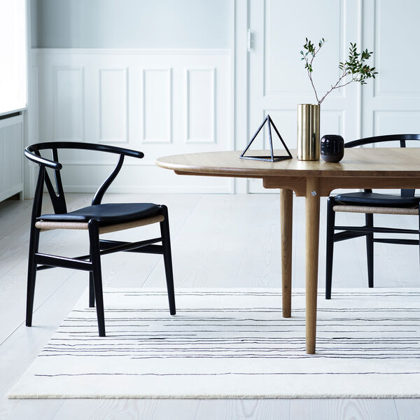 maternal Opfattelse anmodning Køb CH24 Y-stolen spisebordsstol, sortlakeret eg/natur | Carl Hansen & Søn