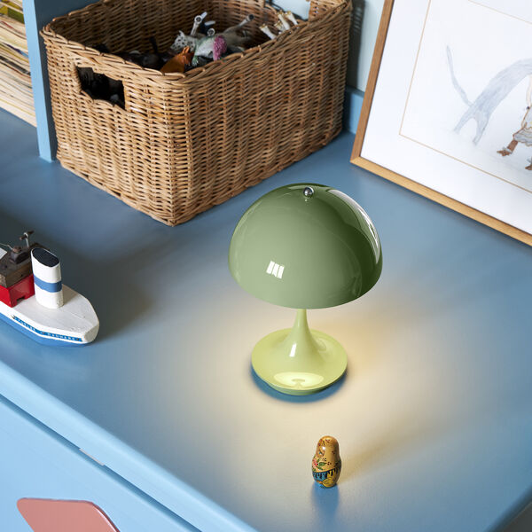 Panthella 160 Portable bordlampe, green, Louis Poulsen