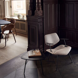 VL135 Cosy fuldpolstret loungestol, Re-wool 0108/sort, VERMUND