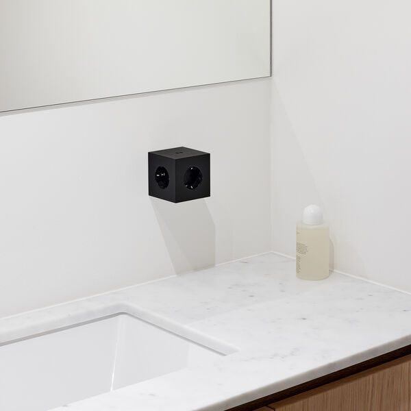 Square 2 USB-C (30W), stockholm black, Avolt