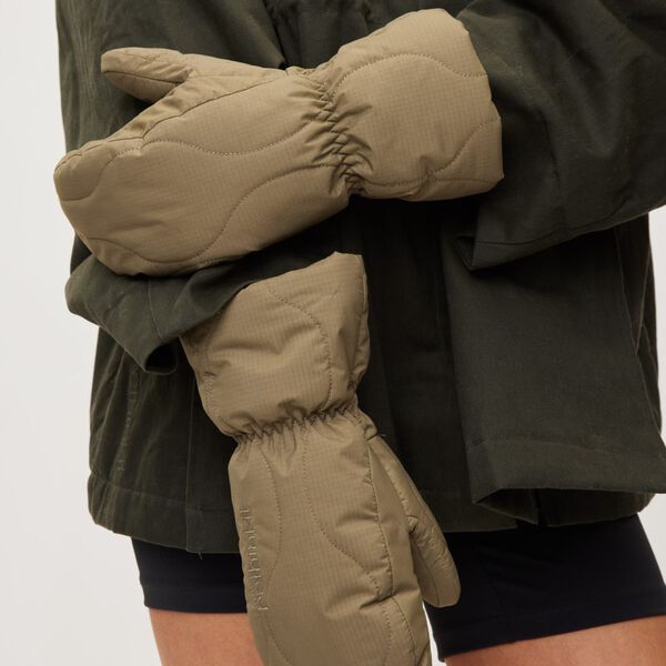 Quilted Mittens Field Country, dust green, Rethinkit