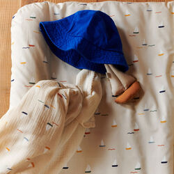 Dove puslepude, pond boats, Dear April