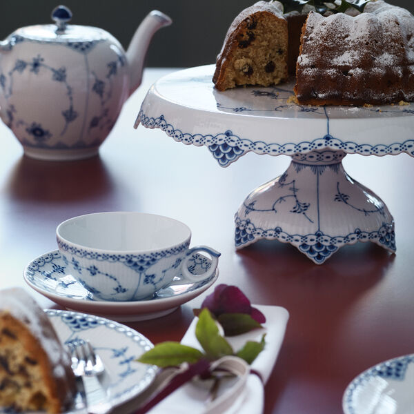 Musselmalet Halvblonde kop med underkop 20 cl, Royal Copenhagen