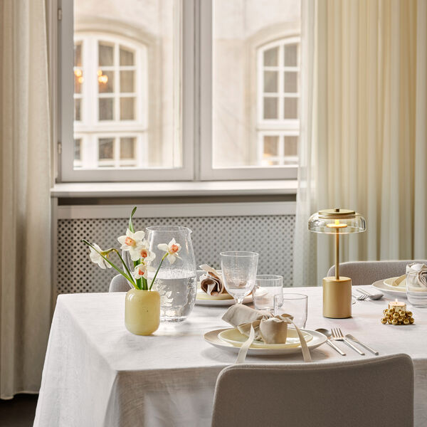 Blossi Mini Portable Table Lamp, nordic gold Blossi Mini Portable Table Lamp, nordic gold, Nuura