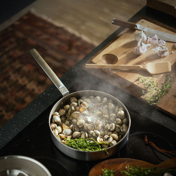 Norden Steel sauterpande med låg Ø 26 cm Norden Steel sauterpande med låg Ø 26 cm, Fiskars