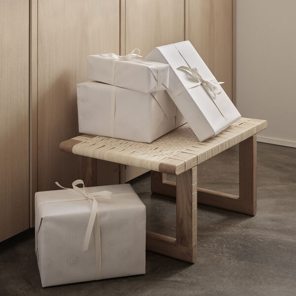 BM0488S Table Bench bord, olieret eg/rattan, Carl Hansen & Søn