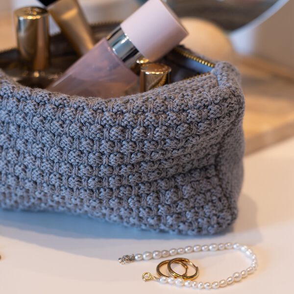 Strikket Clutch Petra, med grey melange, By LOHN