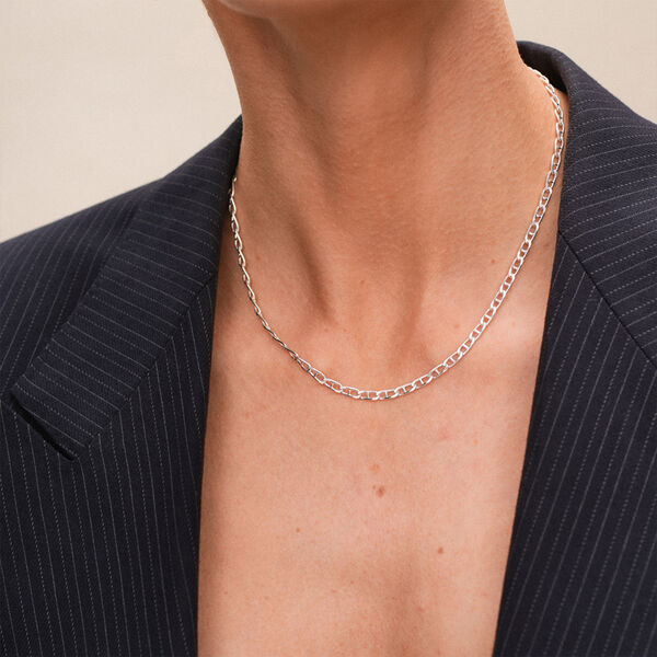 Aurora Halsk&aelig;de, Philippa Studios