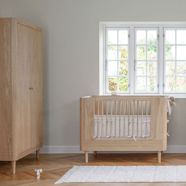 Nature kl&aelig;deskab, We Are Bitte