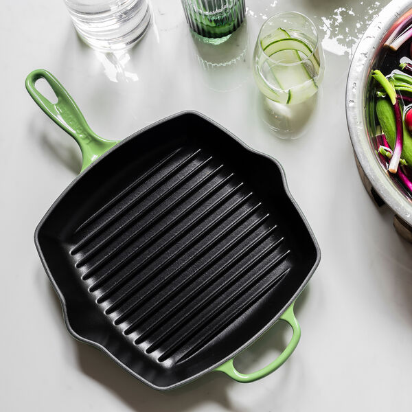 Signature st&oslash;bejern kvadratisk grillpande 26 cm, bamboo green, Le Creuset