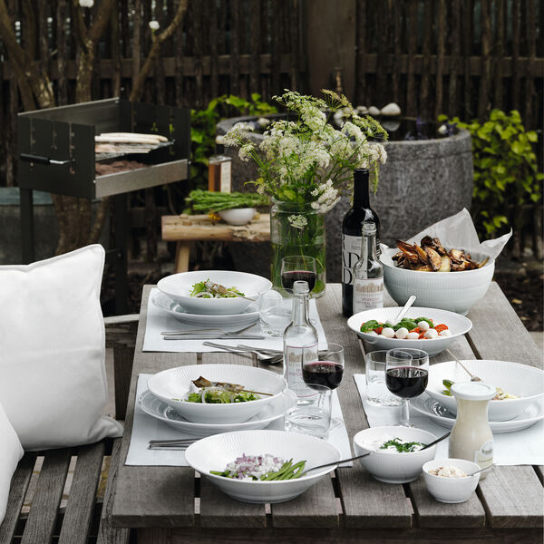 Hvid Riflet dyb tallerken &Oslash; 24 cm, Royal Copenhagen