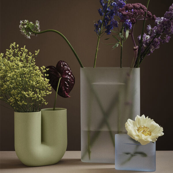 Ridge Vase, white/frosted glass, Muuto