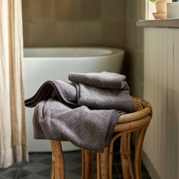 Maurice h&aring;ndkl&aelig;de, stones, Himla