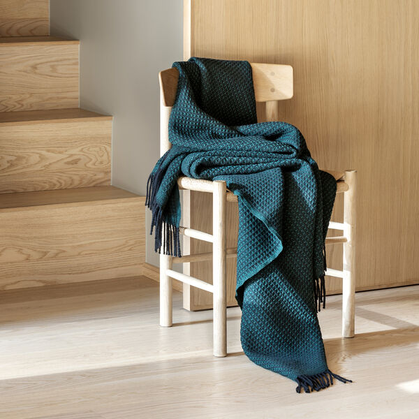VEGA Throw, dark green VEGA Throw, dark green, Røros Tweed