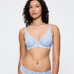 Amourette W, ice, Triumph