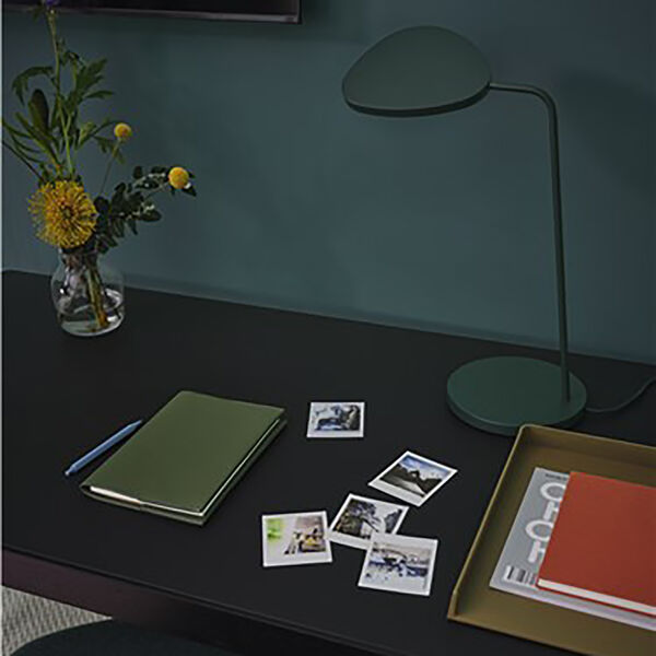 Leaf Table Lamp, dark green, Muuto