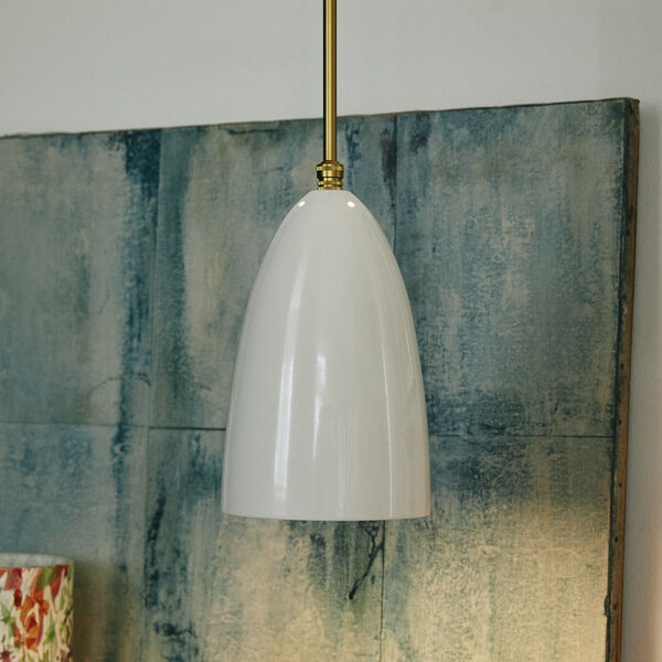Gr&auml;shoppa Pendant, alabaster white glossy, GUBI