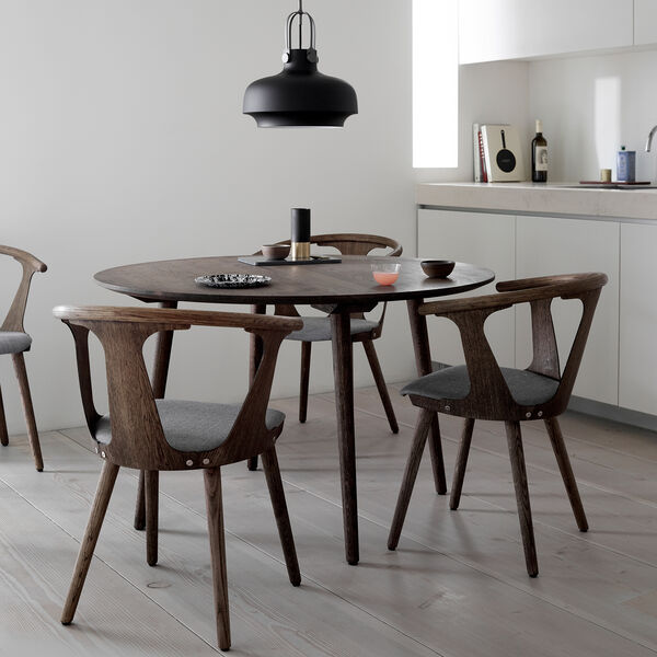 In Between SK2 stol, r&oslash;get eg/gr&aring;, &Tradition