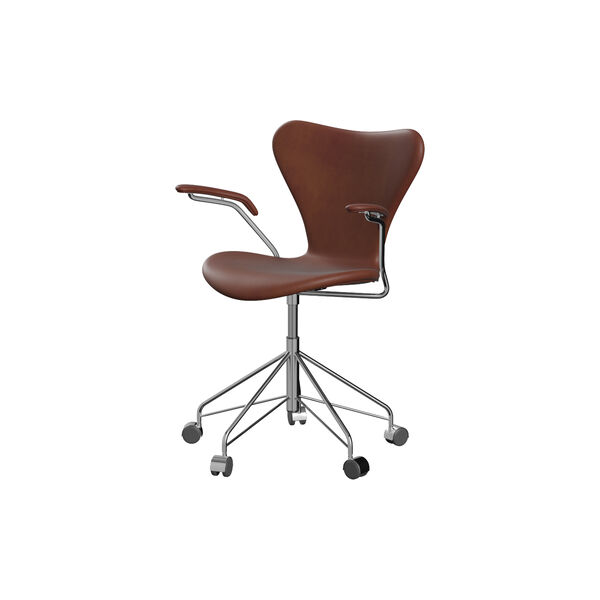 Serie 7&trade; 3217 fuldpolstret kontorstol, Grace Chestnut, Fritz Hansen