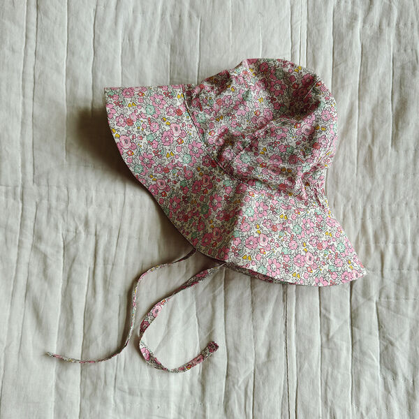 Yvonne Hat Baby, pink betsy, Lalaby