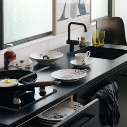 Sort Mega Riflet tallerken Ø 22 cm, Royal Copenhagen