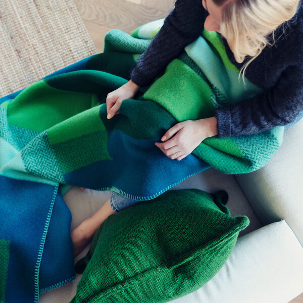 MIKKEL Throw, green, Røros Tweed